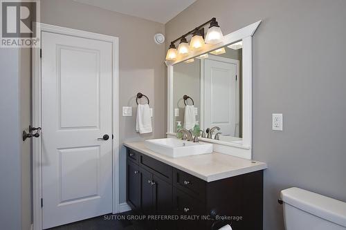 90 Oliver Crescent, Zorra, ON - Indoor Photo Showing Bathroom