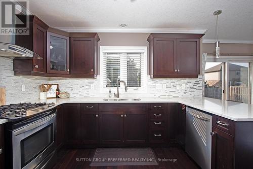 90 Oliver Crescent, Zorra, ON - Indoor Photo Showing Kitchen With Double Sink With Upgraded Kitchen