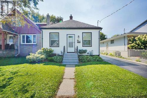 49 Briscoe Street W, London, ON - Outdoor With Facade