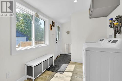 49 Briscoe Street W, London, ON - Indoor Photo Showing Laundry Room