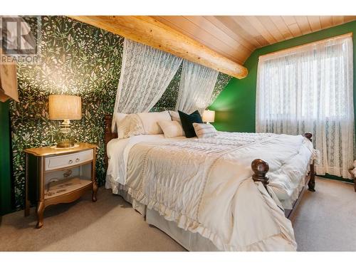 146 Pinewood Drive, Princeton, BC - Indoor Photo Showing Bedroom