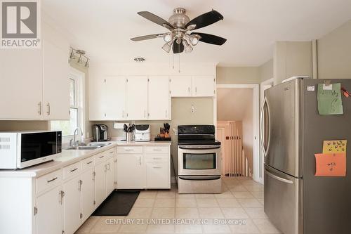 784 Norwood Terrace, Peterborough (Monaghan), ON - Indoor Photo Showing Kitchen