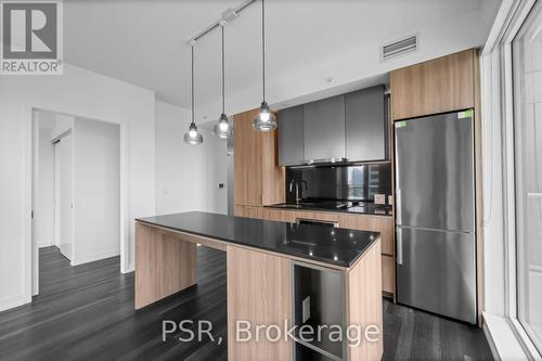 1410 - 25 Ordnance Street, Toronto, ON - Indoor Photo Showing Kitchen