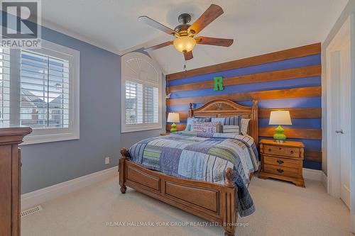 59 Leaden Hall Drive, East Gwillimbury, ON - Indoor Photo Showing Bedroom