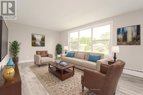 67 Strabane Avenue, Barrie, ON - Indoor Photo Showing Living Room