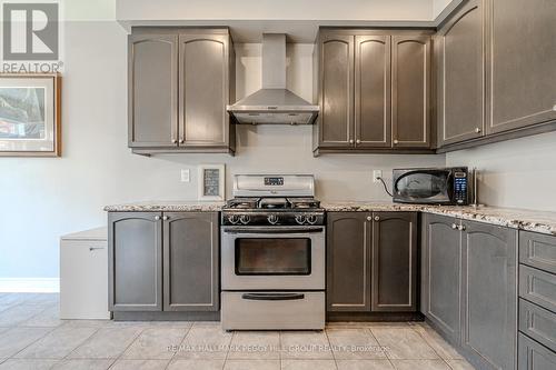 35 Royal Park Boulevard, Barrie, ON - Indoor Photo Showing Kitchen