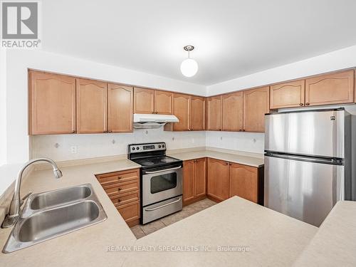 Main&2 - 3067 Cabano Crescent S, Mississauga, ON - Indoor Photo Showing Kitchen With Double Sink