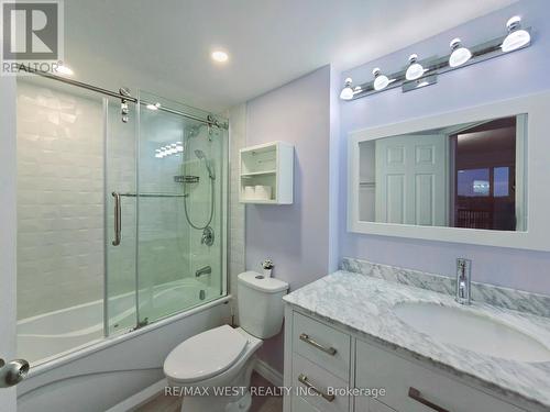 2035 - 3025 Finch Avenue W, Toronto, ON - Indoor Photo Showing Bathroom