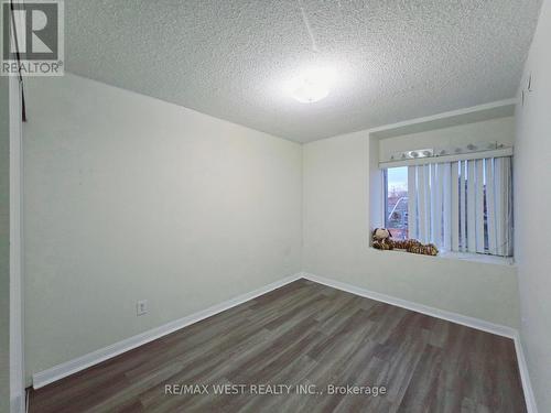 2035 - 3025 Finch Avenue W, Toronto, ON - Indoor Photo Showing Other Room