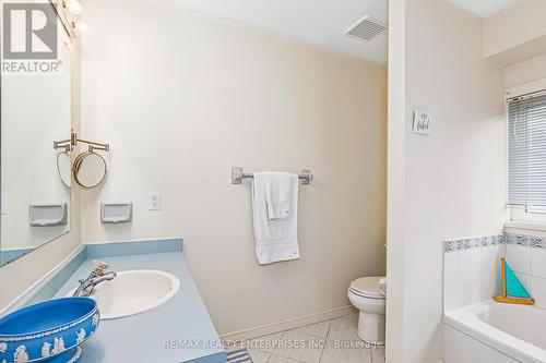 47 - 146 Settlers Way, Blue Mountains, ON - Indoor Photo Showing Bathroom