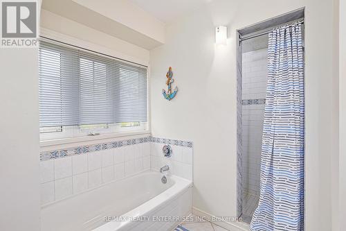 47 - 146 Settlers Way, Blue Mountains, ON - Indoor Photo Showing Bathroom