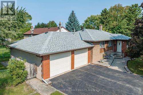 1311 Secord Avenue, Oakville, ON - Outdoor