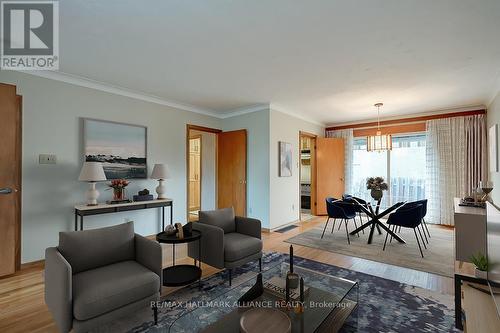 1311 Secord Avenue, Oakville, ON - Indoor Photo Showing Living Room