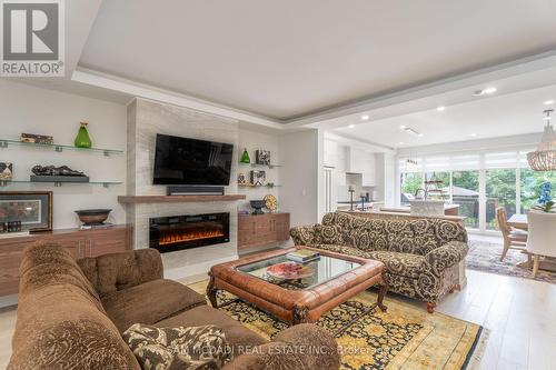 11A Maple Avenue N, Mississauga, ON - Indoor Photo Showing Living Room With Fireplace