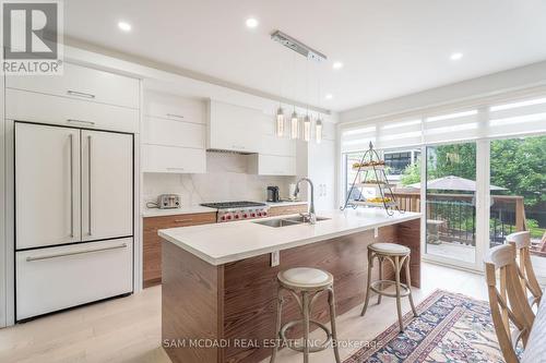 11A Maple Avenue N, Mississauga, ON - Indoor Photo Showing Kitchen With Double Sink With Upgraded Kitchen