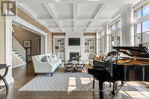 84 Old Ruby Lane, Puslinch, ON - Indoor Photo Showing Living Room With Fireplace