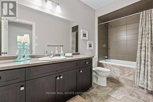 84 Old Ruby Lane, Puslinch, ON - Indoor Photo Showing Bathroom