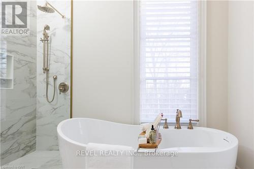 27 Arbourvale, St. Catharines, ON - Indoor Photo Showing Bathroom