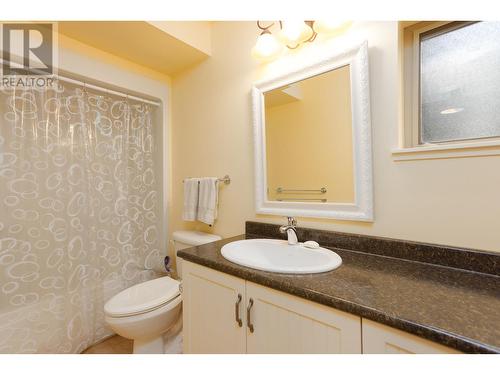 197 Terrace Hill Place, Kelowna, BC - Indoor Photo Showing Bathroom