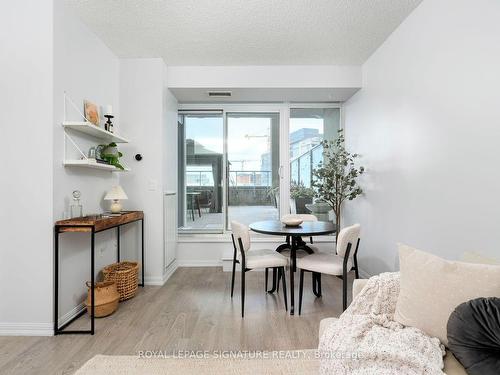 416-125 Western Battery Rd, Toronto, ON - Indoor Photo Showing Dining Room