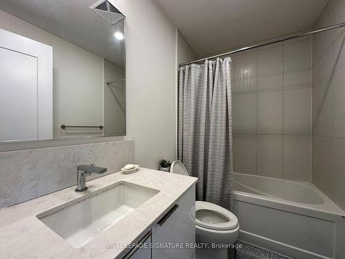 3806-28 Freeland St, Toronto, ON - Indoor Photo Showing Bathroom