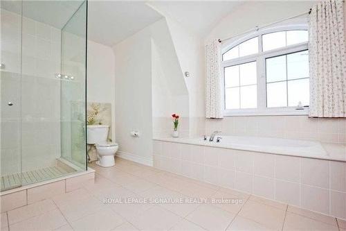 133B Finch Ave E, Toronto, ON - Indoor Photo Showing Bathroom