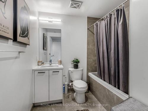 402-55 Ontario St, Toronto, ON - Indoor Photo Showing Bathroom