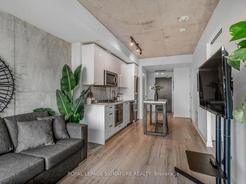 402-55 Ontario St, Toronto, ON - Indoor Photo Showing Kitchen With Stainless Steel Kitchen With Upgraded Kitchen