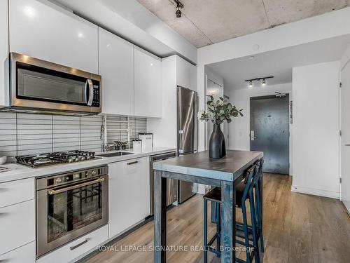 402-55 Ontario St, Toronto, ON - Indoor Photo Showing Kitchen With Stainless Steel Kitchen With Upgraded Kitchen