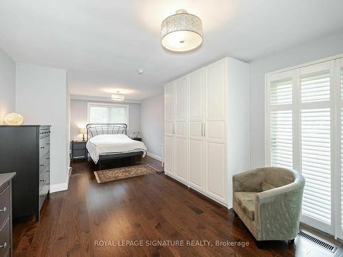 2497 Wyatt St, Oakville, ON - Indoor Photo Showing Bedroom