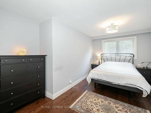 2497 Wyatt St, Oakville, ON - Indoor Photo Showing Bedroom