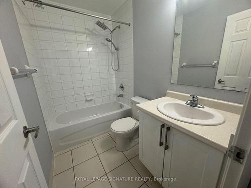 207-54 Sky Harbour Dr W, Brampton, ON - Indoor Photo Showing Bathroom