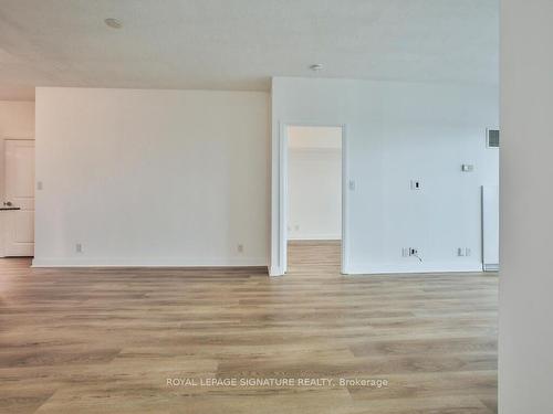 3205-60 Absolute Ave, Mississauga, ON - Indoor Photo Showing Other Room