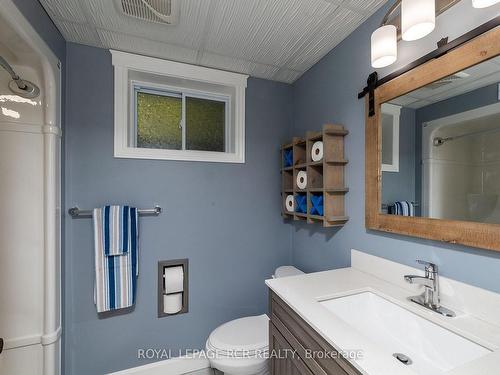 173 Macdonalds Rd, Grey Highlands, ON - Indoor Photo Showing Bathroom