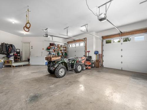 1405 Miller Rd, Merritt, BC - Indoor Photo Showing Garage