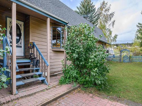 7480 West Subdivision Road, Clinton, BC - Outdoor