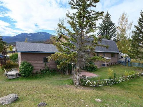 7480 West Subdivision Road, Clinton, BC - Outdoor