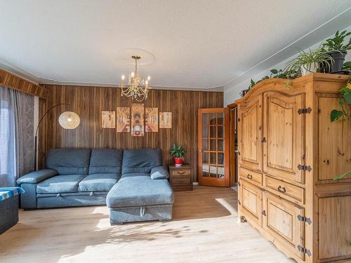 538 Linden Ave, Kamloops, BC - Indoor Photo Showing Living Room