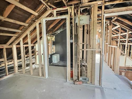 1768 Parkcrest Ave, Kamloops, BC - Indoor Photo Showing Basement