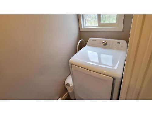 265 Guru Nanak Place, Clearwater, BC - Indoor Photo Showing Laundry Room