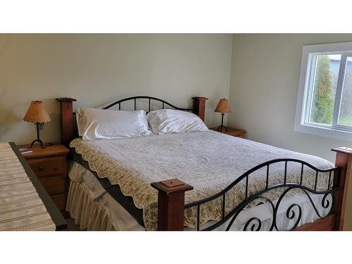 265 Guru Nanak Place, Clearwater, BC - Indoor Photo Showing Bedroom