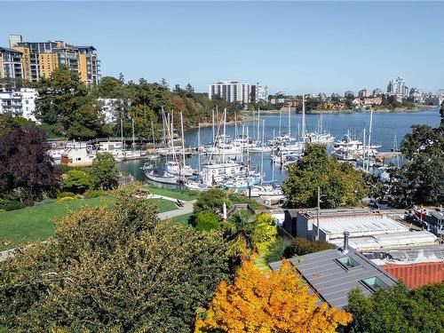 485 Head St, Esquimalt, BC 