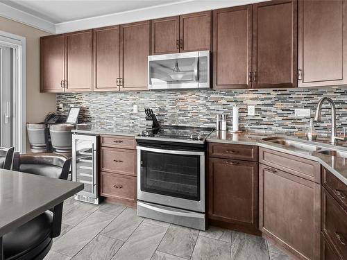 43A-1000 Sookepoint Pl, Sooke, BC - Indoor Photo Showing Kitchen With Double Sink With Upgraded Kitchen