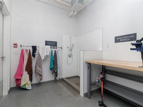 1004-838 Broughton St, Victoria, BC - Indoor With Storage