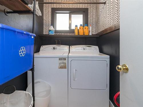 615 Goldstream Ave, Langford, BC - Indoor Photo Showing Laundry Room