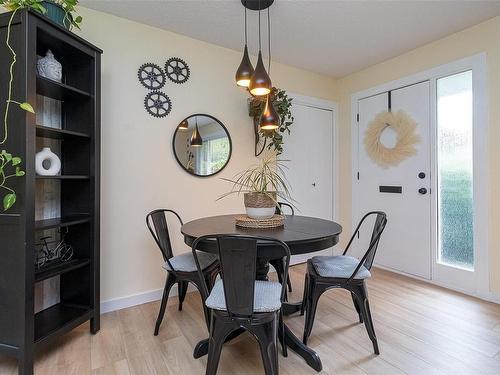 615 Goldstream Ave, Langford, BC - Indoor Photo Showing Dining Room