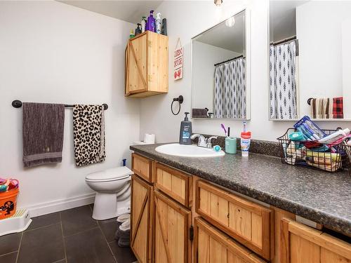 A-2350 Willemar Ave, Courtenay, BC - Indoor Photo Showing Bathroom