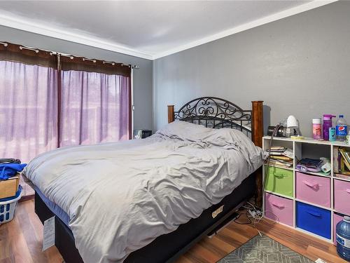 A-2350 Willemar Ave, Courtenay, BC - Indoor Photo Showing Bedroom