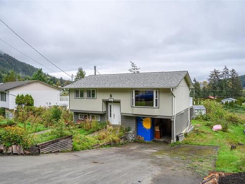 531 Macmillan Dr, Sayward, BC 