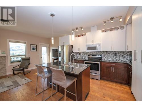 4505 Bellevue Drive, Vernon, BC - Indoor Photo Showing Kitchen With Upgraded Kitchen